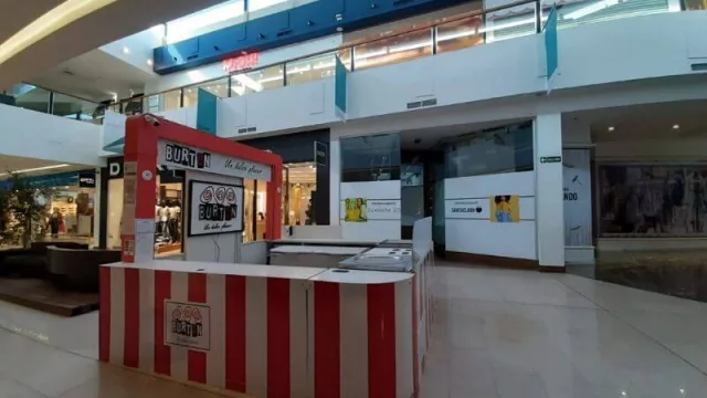 Instalaciones de la Barraca Mall