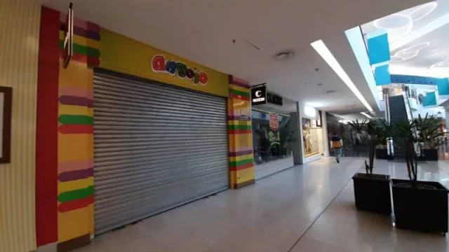 Instalaciones de la Barraca Mall