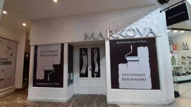 Instalaciones de la Barraca Mall