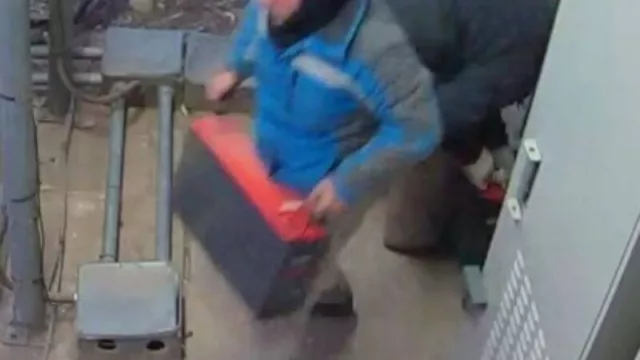 Compañías de comunicaciones móviles (Claro, Personal, Movistar) con mora del 40% (preocupa, además el robo de baterías de antenas)