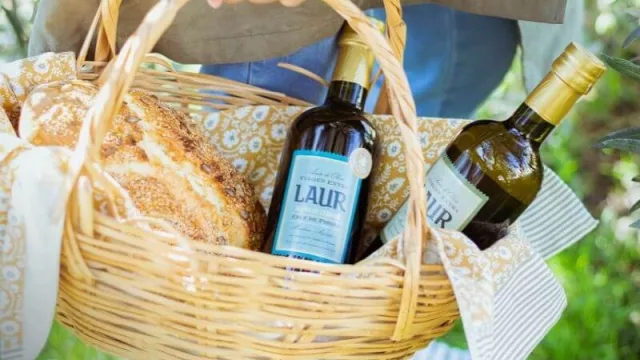 Uno de los mejores aceites de oliva de lujo del mundo es mendocino: Laur Cruz de Piedra quedó en el ranking del Luxury Lifestyle Awards