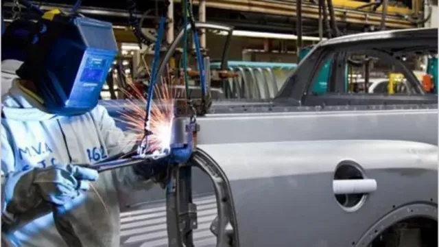 Coronavirus: grandes usuarios de energía eléctrica tendrán un pequeño alivio en su factura