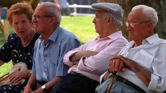 Sobre el permiso para circular que deben sacar los adultos mayores en CABA, opina: