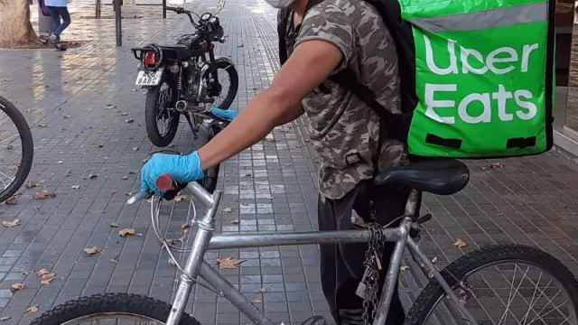 Uber Eats, Pedidos Ya y Glovo en Mendoza: avanzan como una salida laboral durante la pandemia (y como una solución para comerciantes y clientes)