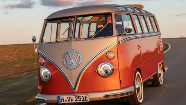 VW presenta la Kombi de 1966 en versión eléctrica 2020
