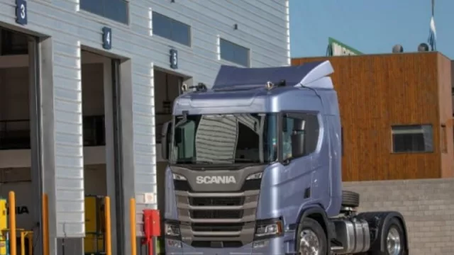 Scania sigue y sigue: mantiene operativa su red de concesionarios