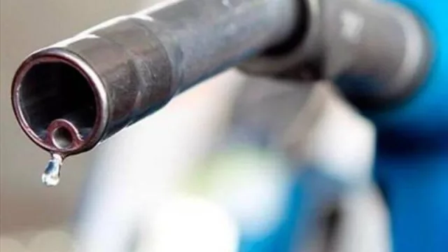 Y vos, ¿qué cargás en el surtidor? ¿Súper o Premium?