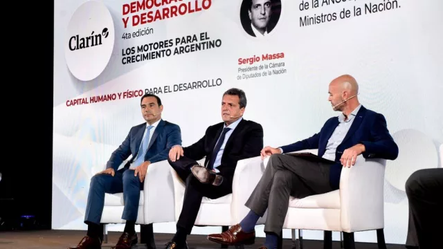 Massa llamó a venderle al mundo "trabajo, recursos y talento argentino con valor agregado”