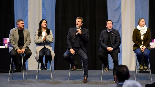 Massa: "Es momento de aportar soluciones”