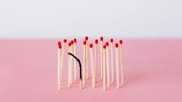 ¿Cómo trabajan los paraguayos? Mucho y mal según OCDE: falta formalización, innovación y capacitación, dicen referentes