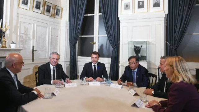 Los presidentes de Francia, Colombia y Argentina expresaron su pleno apoyo a la reanudación del proceso de negociación entre venezolanos