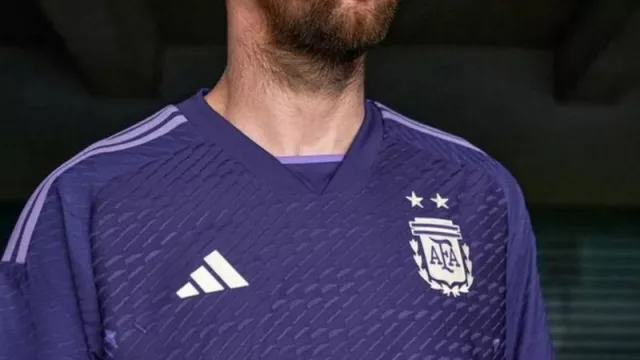 Adidas vs Puma: el mundial de la innovación en diseño de camisetas (y la historia de un duelo de hermanos que cambió el marketing del deporte)