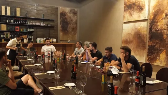 Rock y Oliva, Ciro y los Persas en Laur