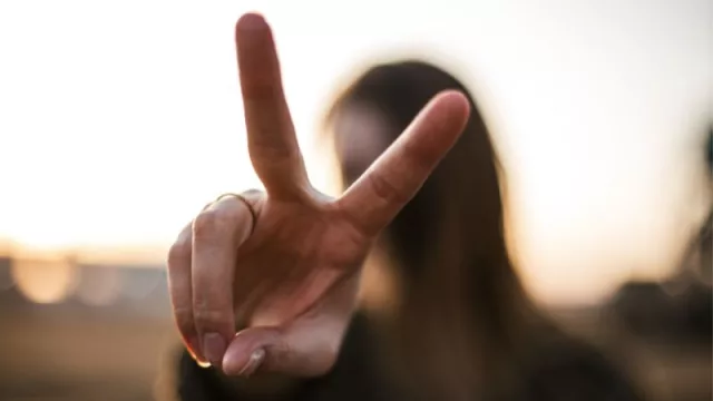 ¿Es más económico tener pareja? El crédito hipotecario o paquetes de viajes prefieren un mundo de a dos