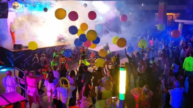 Las Riu Party llegan a España de la mano de Luis Riu (empresario con alma de DJ) y su pasión por la música