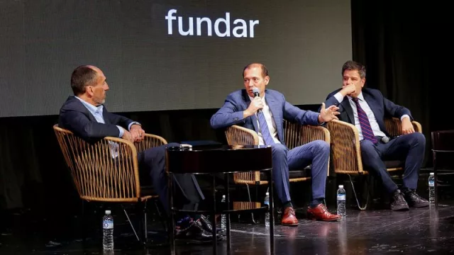 Gutiérrez expuso sobre Vaca Muerta (no solo por el potencial exportador, sino por la capacidad de abastecer la demanda interna de petróleo y gas natural)