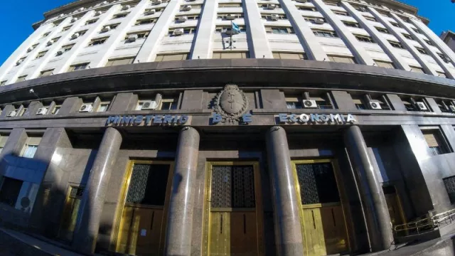 Un arsenal oficial de US$ 30.000 millones en bonos para usar en la Bolsa