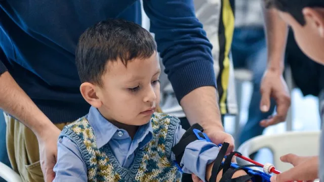 Banco Macro, junto a sus colaboradores, presentó su primer “Manotón”