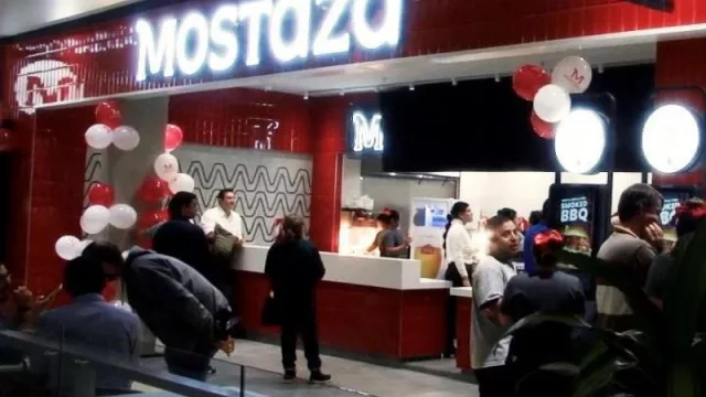 Mostaza, la marca elegida por el “Dibu”, abrió sus puertas en Posadas (la inauguración oficial será el 12 de mayo)