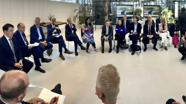 Valenciaport se ha adherido a los objetivos de los grandes puertos del mundo (y se ha comprometido a asumir el Programa de Acción Climática)