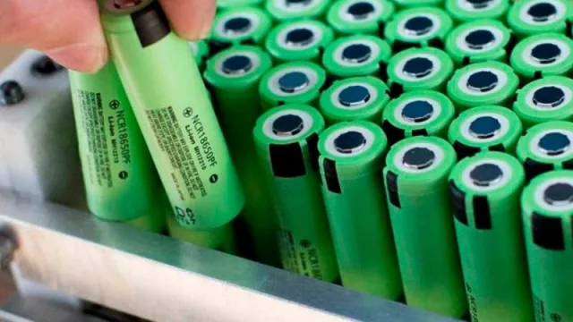 Se inaugura la fábrica estatal de baterías de litio en La Plata (con el objetivo de impulsar la electromovilidad)