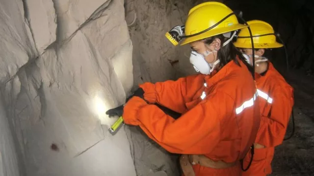 El empleo en la actividad minera acumula 28 meses consecutivos de crecimiento (registró 38.499 empleos en abril)