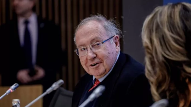 La mitad de empresas cree que la situación económica en España empeorará en 2024 (según Cámara de Comercio)