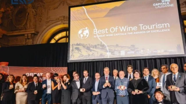 Alpamanta, la bodega mendocina que se llevó el Oro del Best of Wine Tourism 2024 Great Wine Capitals (en la gala de Suiza)