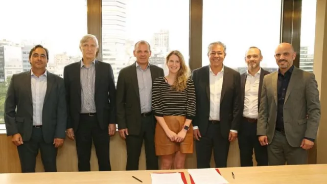 Pan American Energy aportará 2 millones de dólares al Programa de Becas (destinado a garantizar la igualdad de oportunidades)