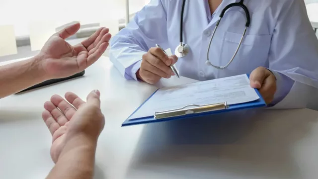 Tras la desregulación, las prepagas van a aumentar las cuotas todos los meses