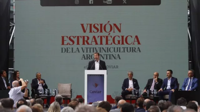 La vicepresidenta de la Nación y dos convenios en el Agasajo de Bodegas de Argentina