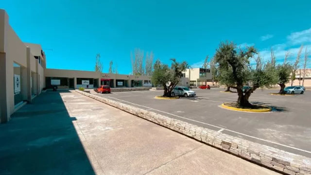 Las Tacas, el nuevo centro comercial de Maipú (tiene 1135 m2 y 13 locales que incluyen restaurante, gimnasio, patio cervecero y juegos para niños)