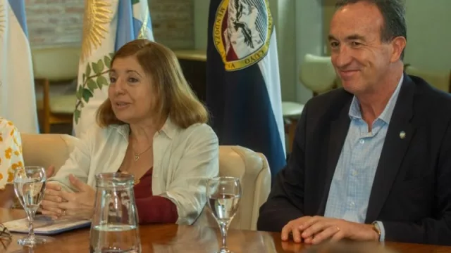 La embajadora de Ecuador visitó la UNCuyo para fortalecer lazos académicos en tecnología e investigación