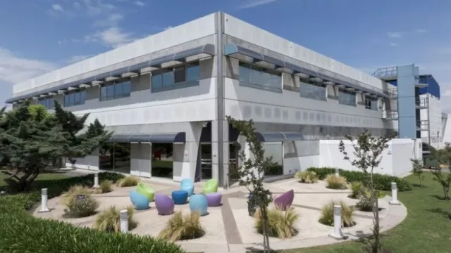 Bayer y Genneia impulsan la transición hacia la energía limpia en el Parque Industrial de Pilar