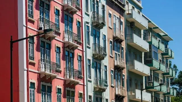 El inmobiliario catalán celebra la derogación del decreto de ley de regulación de alquileres de temporada: “Era una tontería”