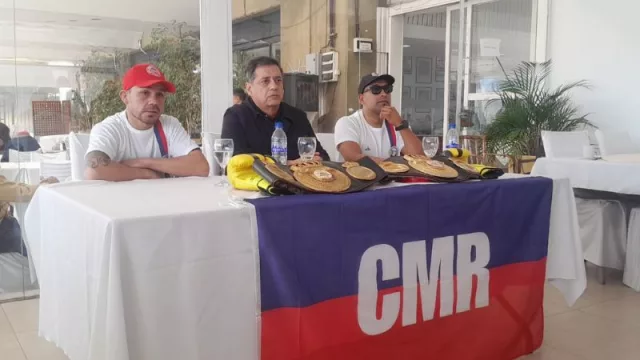 Boxeo en Regatas con los campeones Juan Carlos Reveco y Jonathan Barros