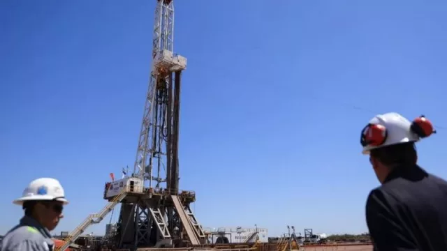 El Gobierno espera inversiones en el sector energético por US$ 54.300 millones gracias al RIGI y el potencial de Vaca Muerta