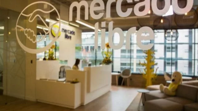 Mercado Libre ofrece 7 mil becas de educación en tecnología a jóvenes entre 16 a 18 años