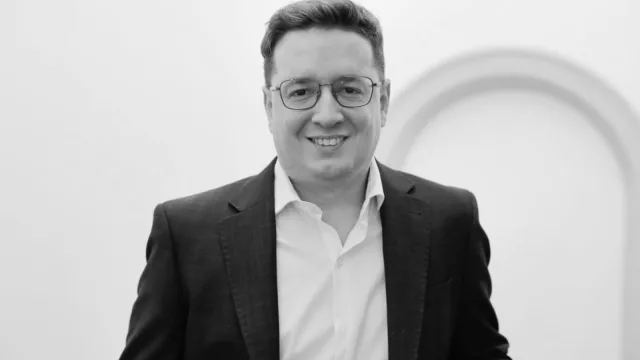 Leandro Mora Alfonsín asume como director ejecutivo de desarrollo en Argencon