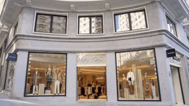 Mango desafía a Inditex con la apertura de su 'flagship' en Plaza España (su cuarta tienda más grande en Madrid)