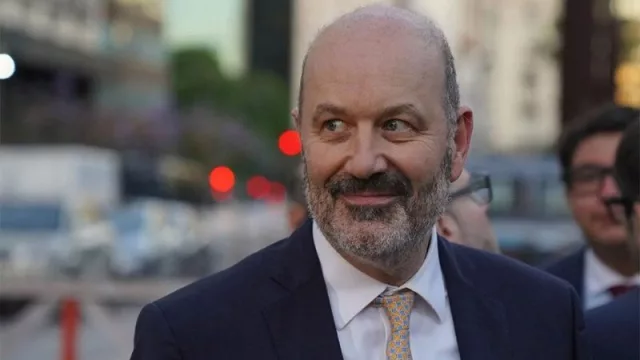 Mendoza lidera la importación de medicamentos (gestionando compras con India para reducir costos en salud pública)