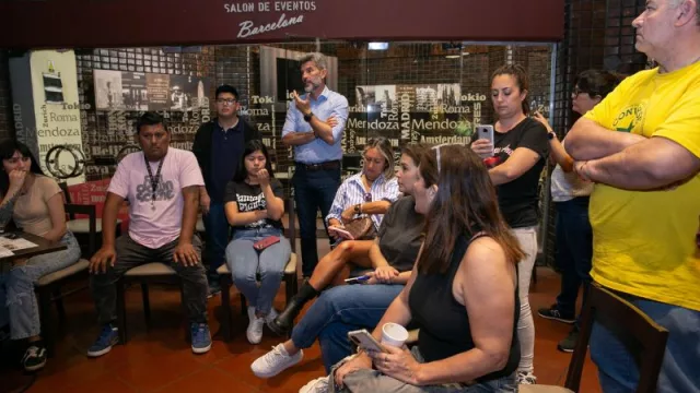 Reactivación comercial del centro mendocino: recuperación de legendarias  galerías