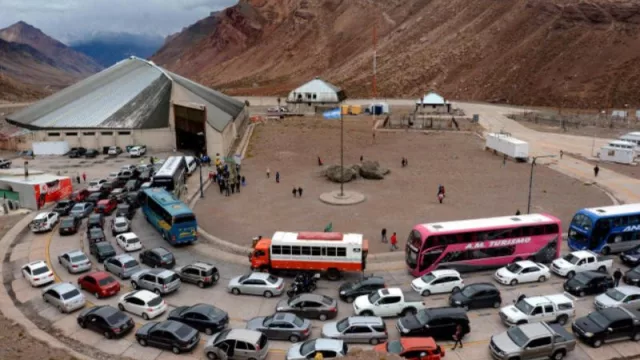 Alerta por la inseguridad en Chile (peligran turistas y choferes de camiones argentinos)