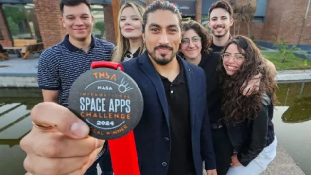 Los mendocinos que la rompen en la NASA (con una app de conexión satelital)