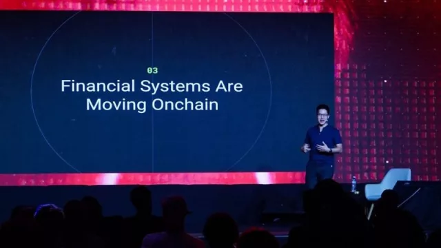 Las bitcoin liderará las industrias de servicios financieros