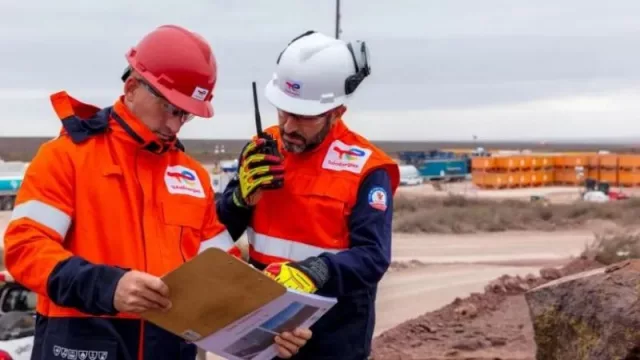 Otra que se sube al barco: TotalEnergies explora la producción de shale oil en Vaca Muerta