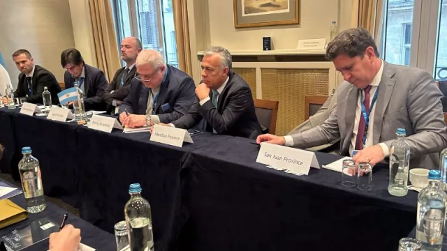 Cornejo busca inversionistas en Bruselas: importante agenda de reuniones bilaterales con entidades financieras y bancos de inversión