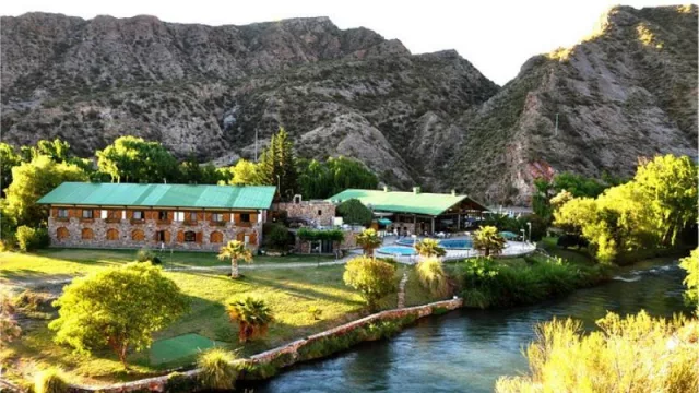 San Rafael entre los 5 destinos que son tendencia este verano (según Booking)