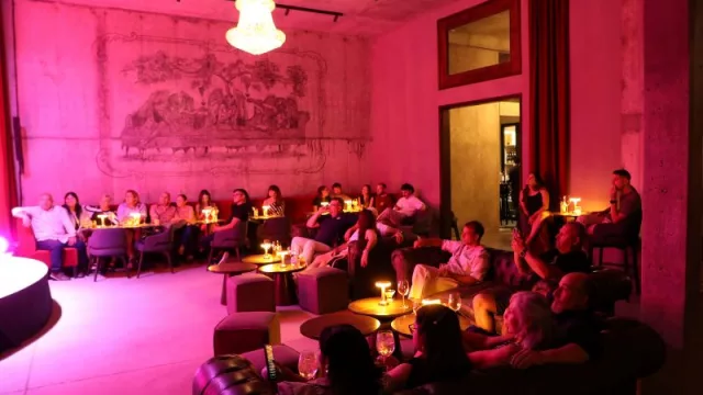 La primera bodega con cabaret al estilo “Moulin Rouge”