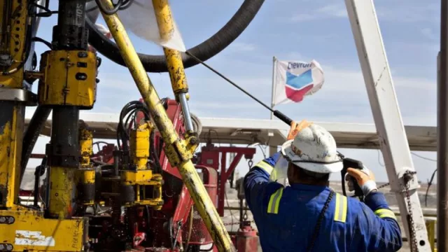 Chevron destaca las reformas de Milei como clave para el crecimiento de Vaca Muerta